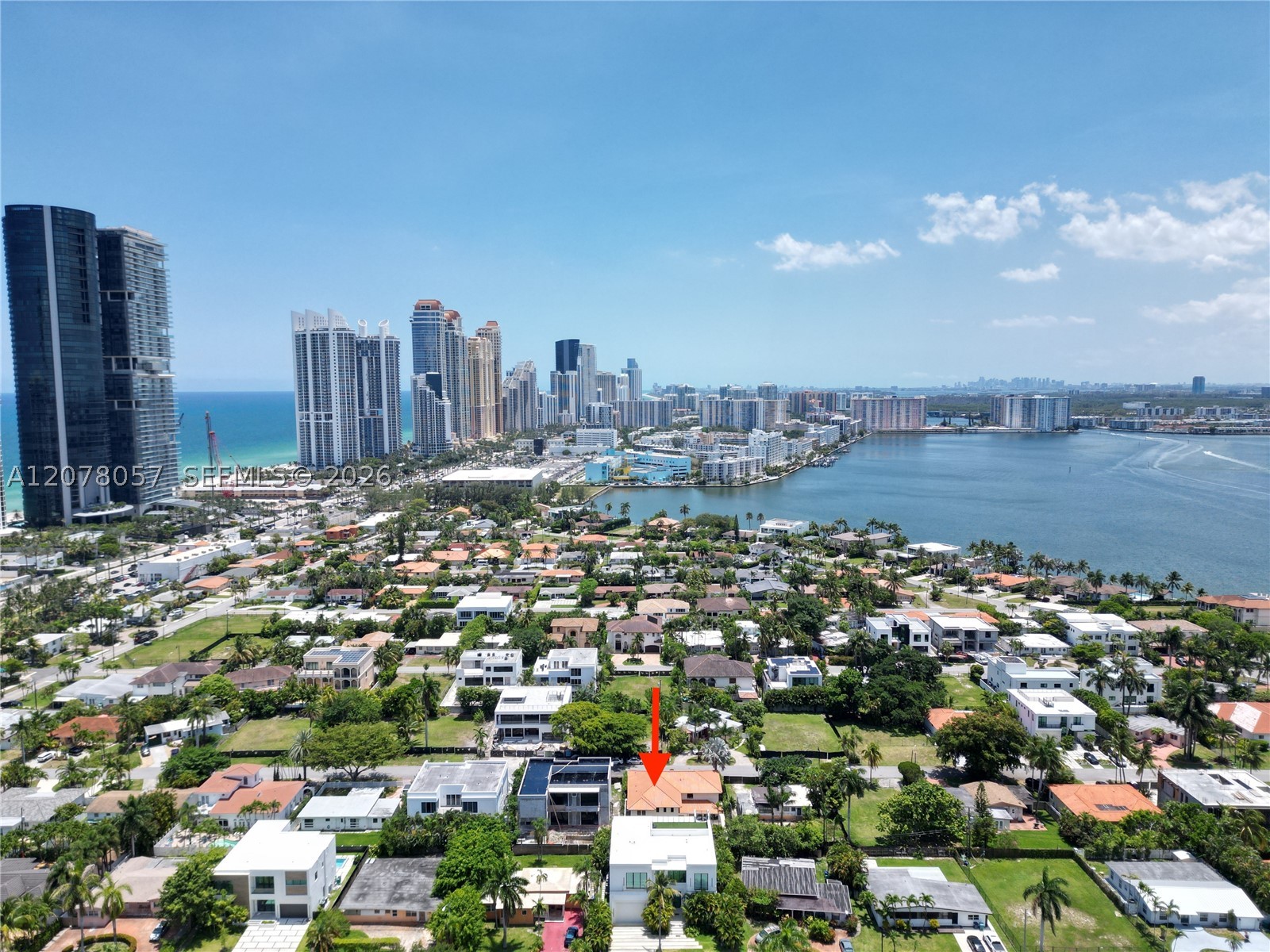275 189th Ter Sunny Isles Beach, FL 33160