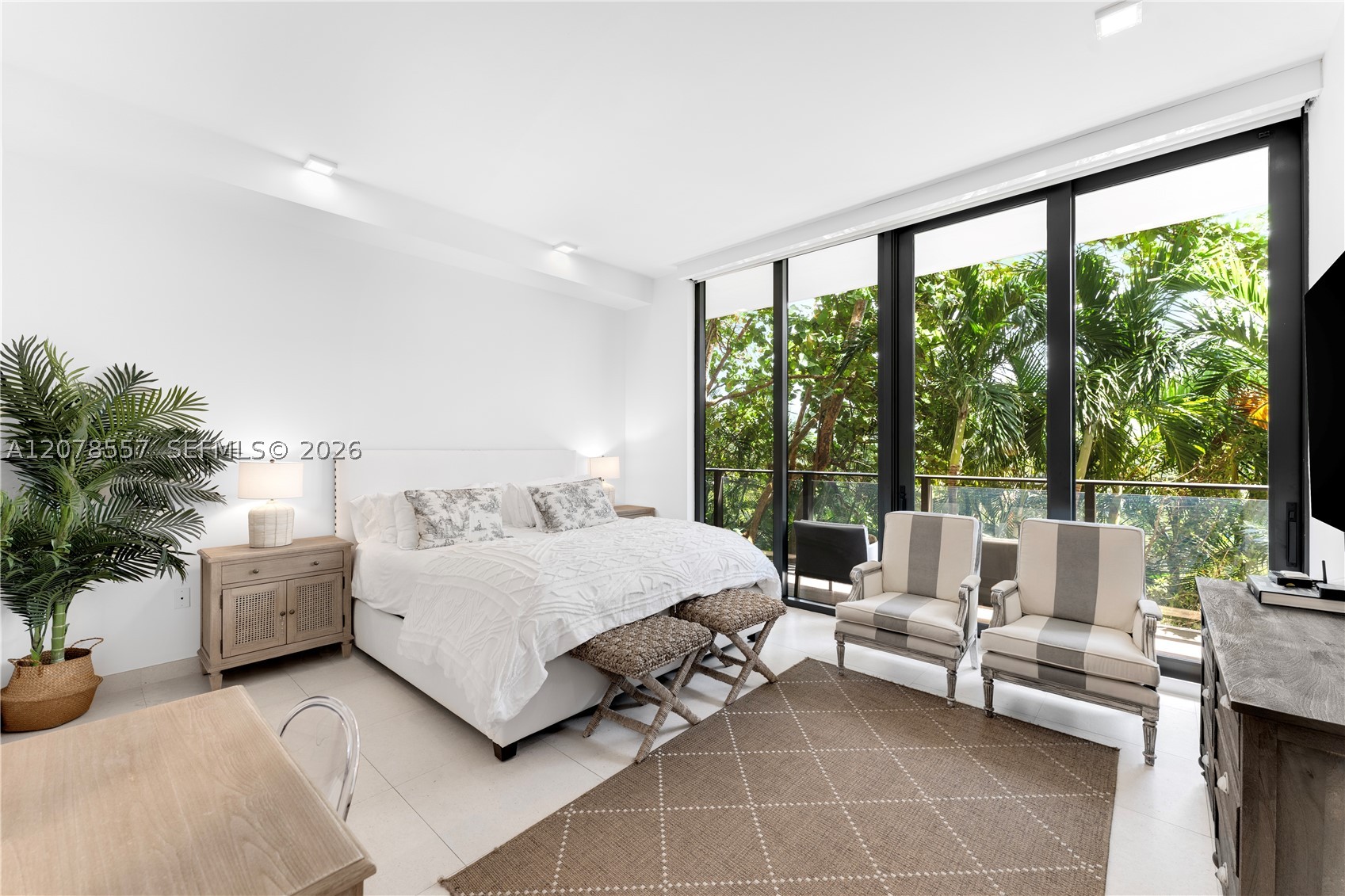 3581 E Glencoe St #202 Miami, FL 33133