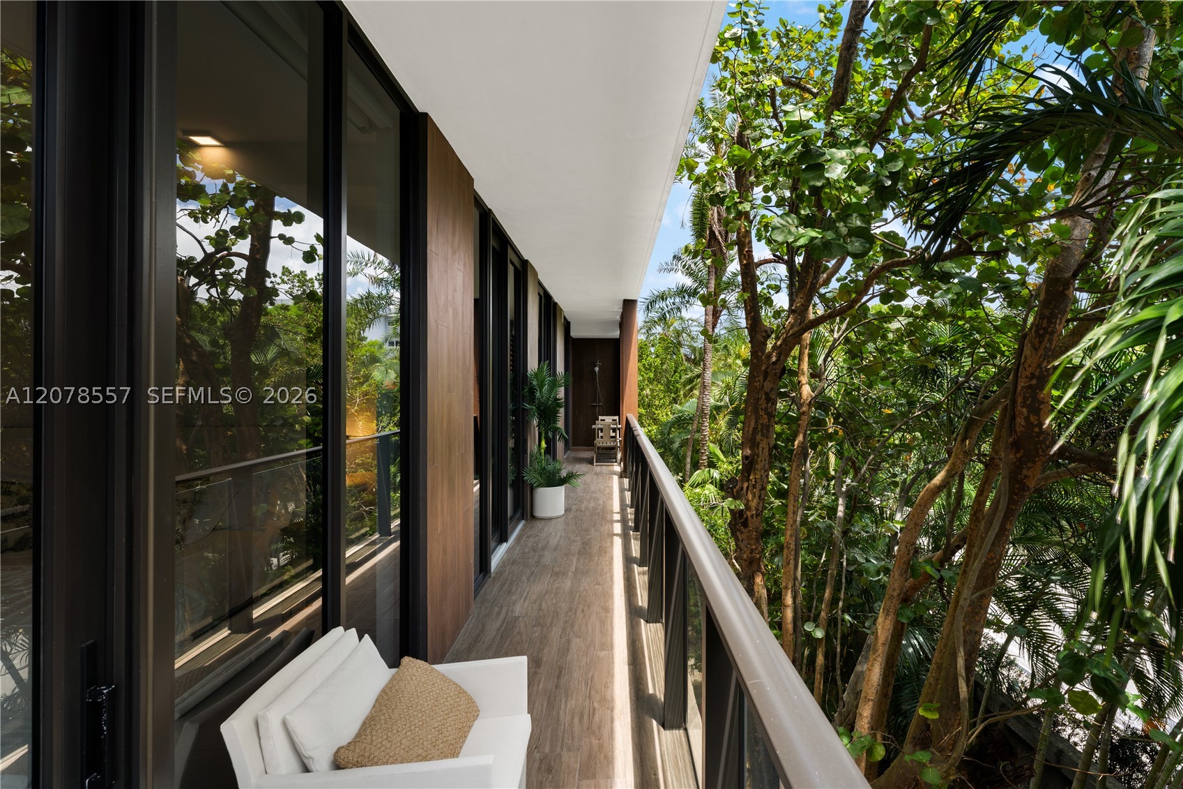 3581 E Glencoe St #202 Miami, FL 33133
