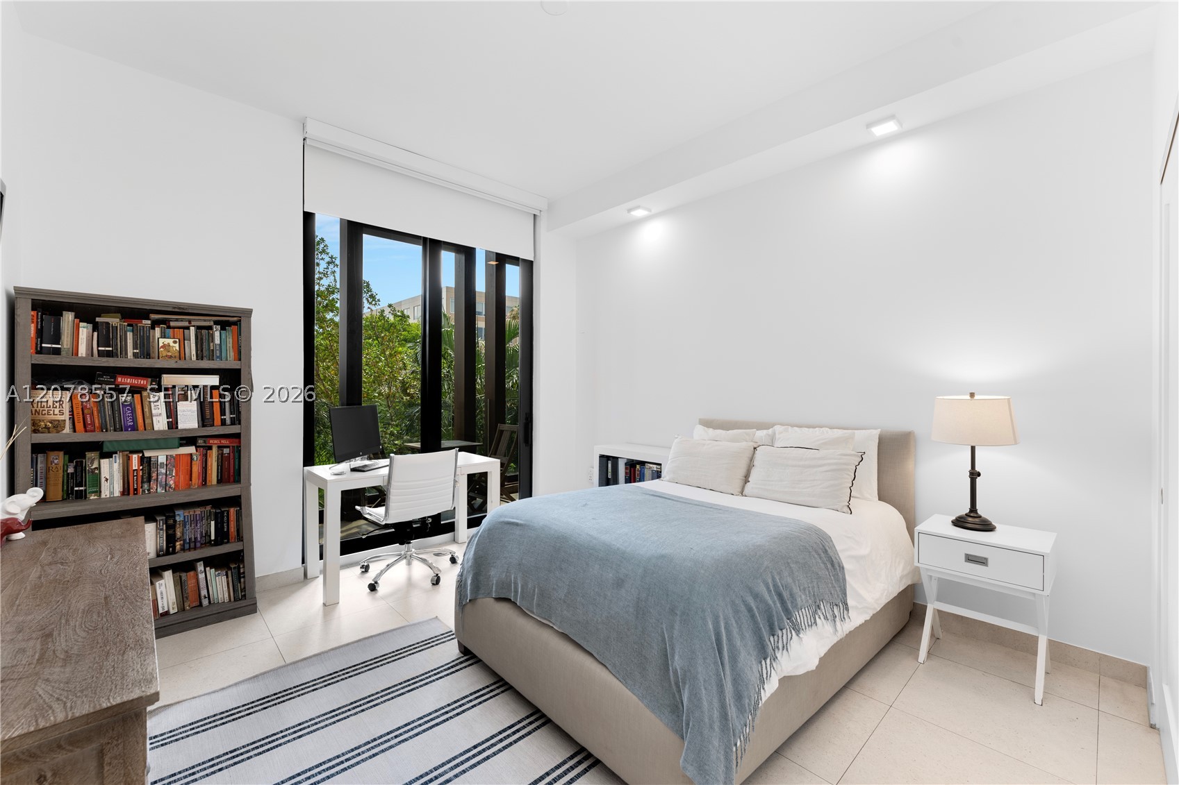 3581 E Glencoe St #202 Miami, FL 33133