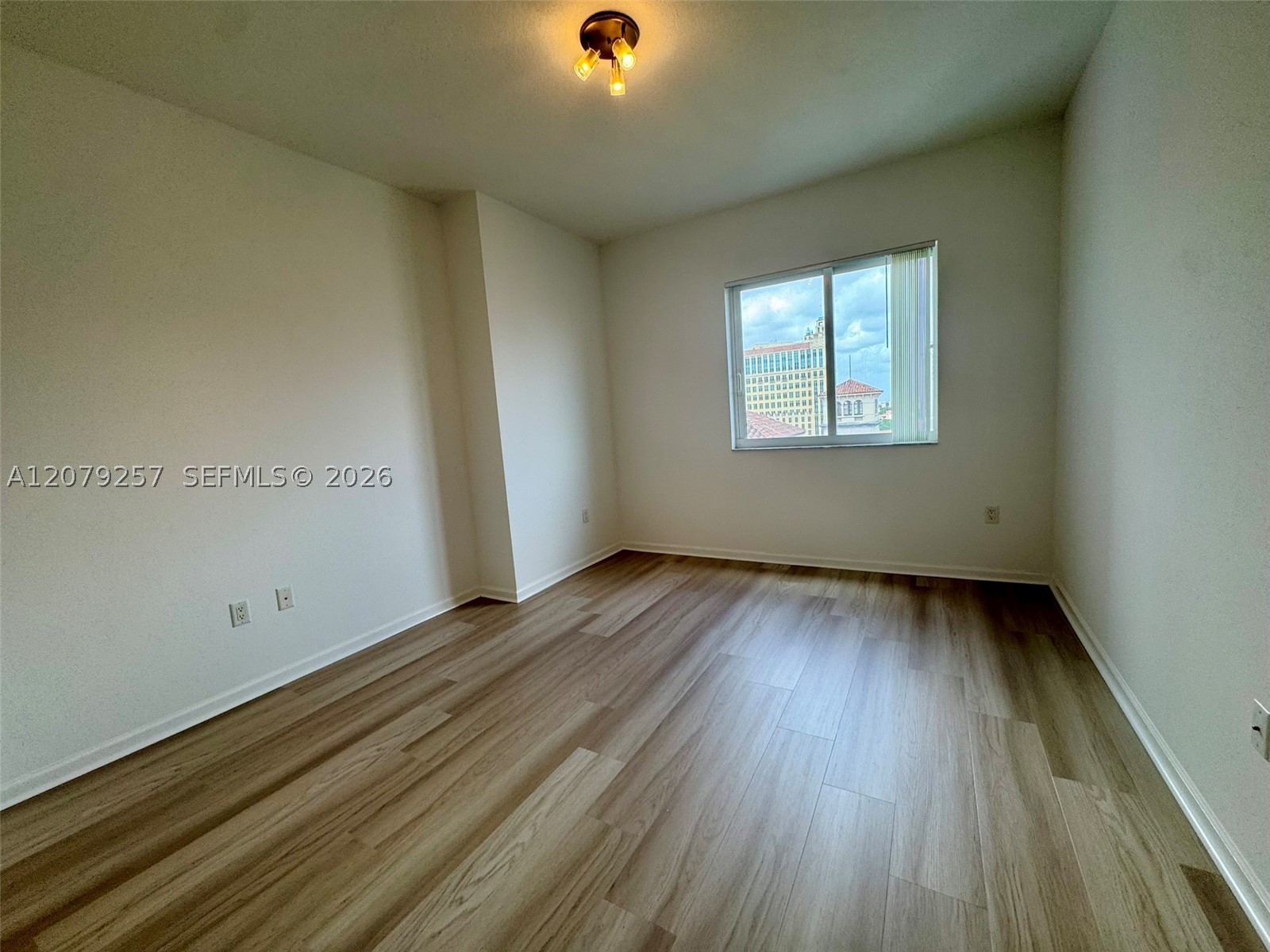 image Ten Aragon Condo5