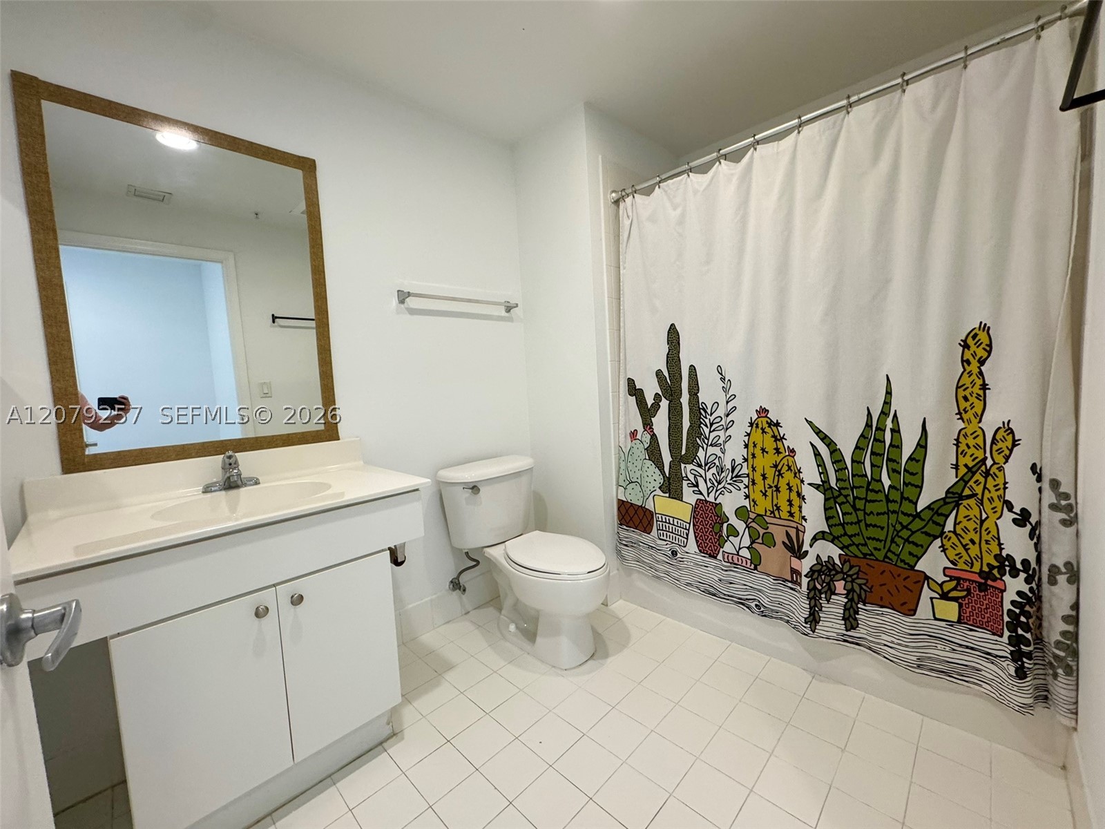 image Ten Aragon Condo7