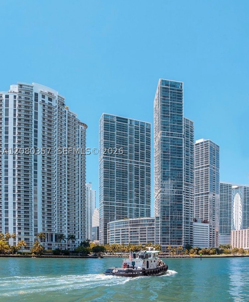 image Icon Brickell III (W Miami)3