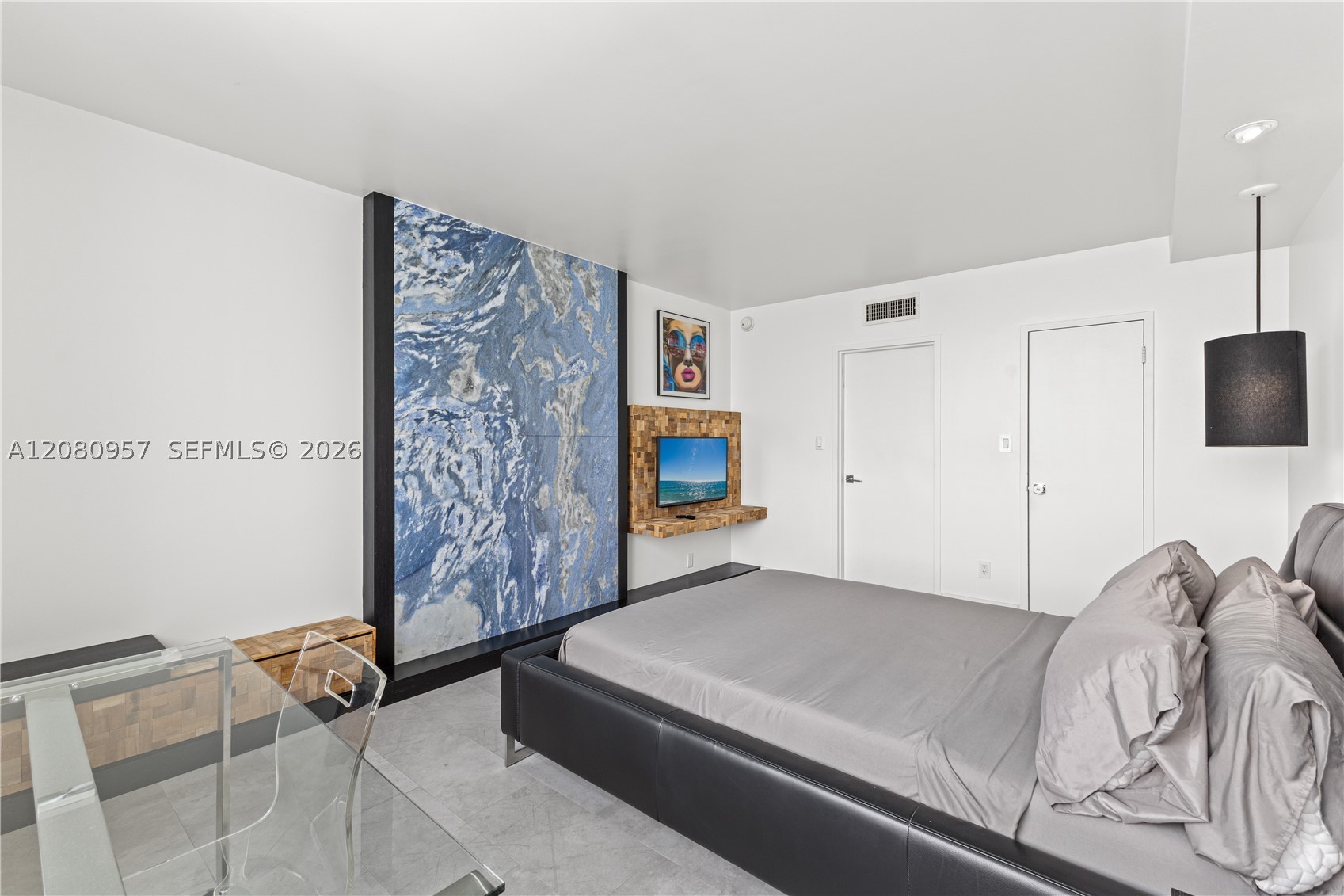 1000 West Ave #1518 Miami Beach, FL 33139