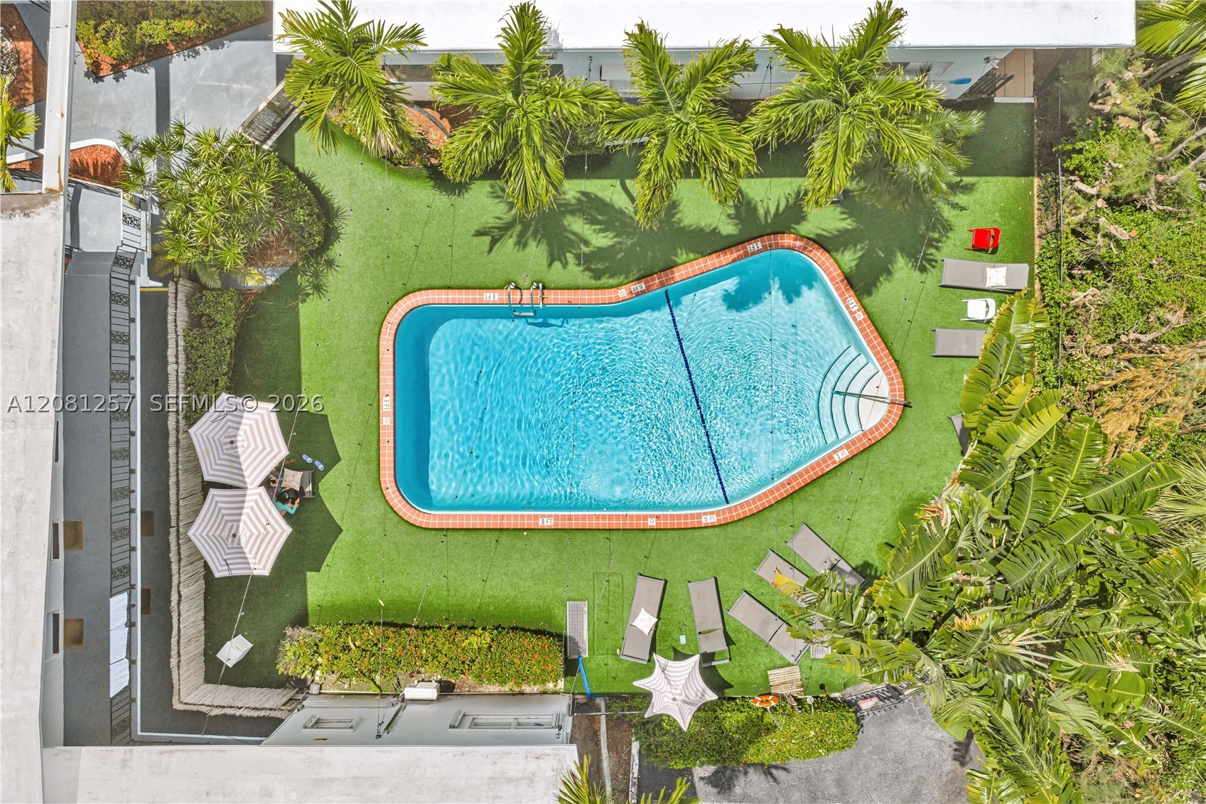image Ten Thousand Plaza18