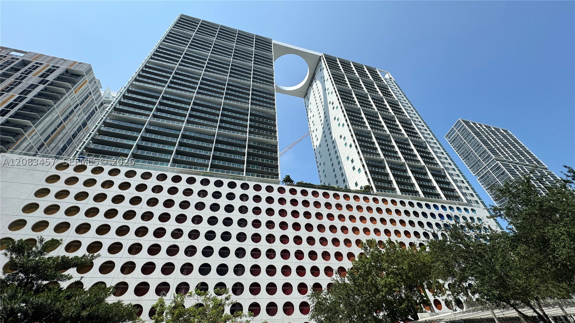55 SE 6th St #2101