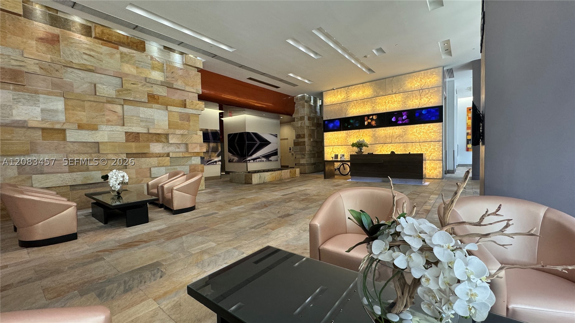image 500 Brickell West1