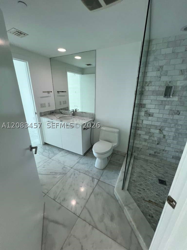 image 500 Brickell West19