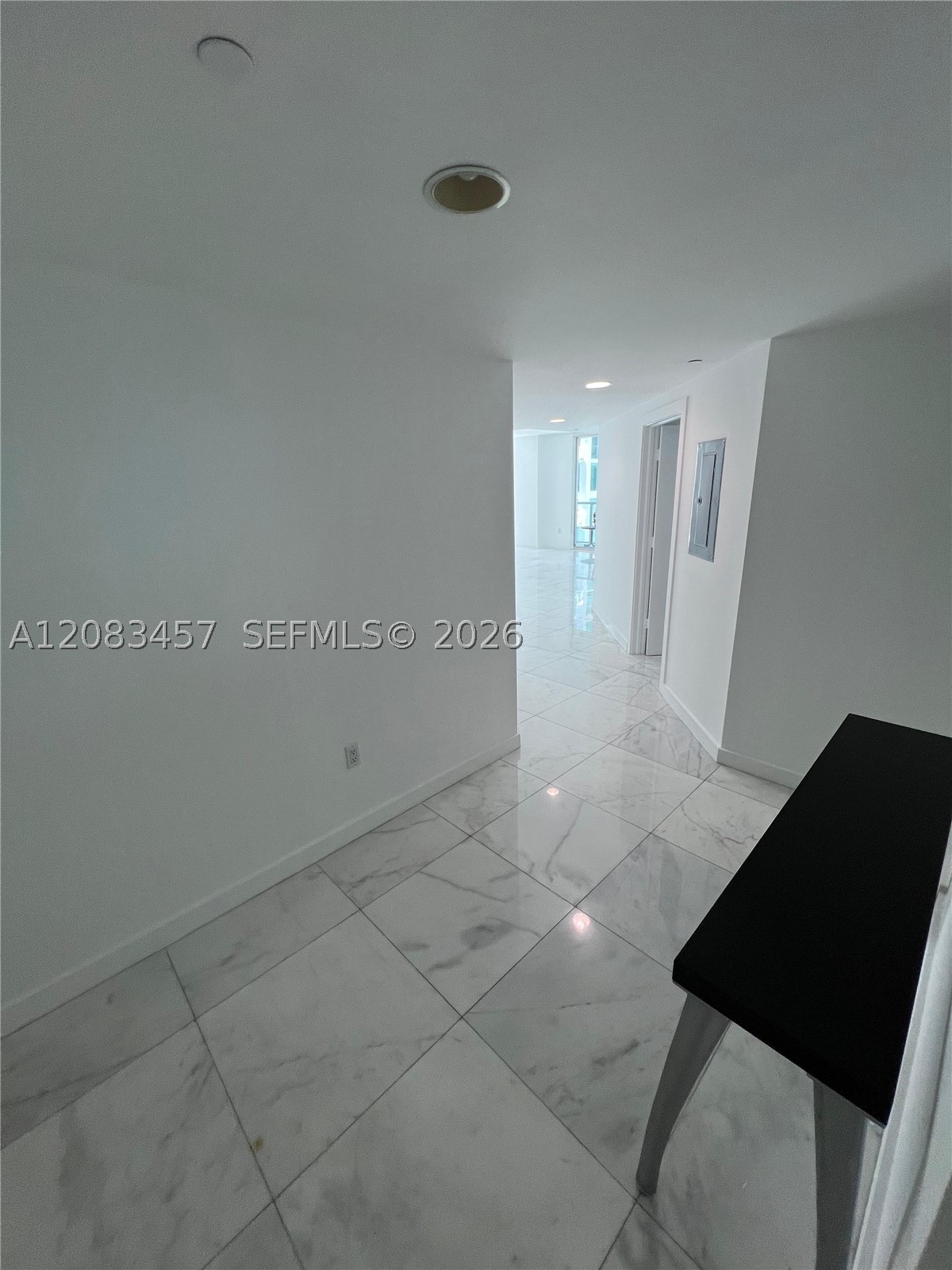 image 500 Brickell West21