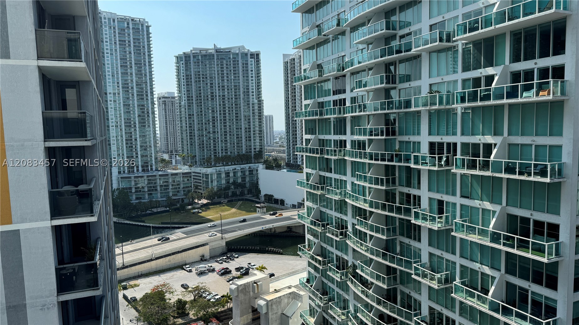image 500 Brickell West23