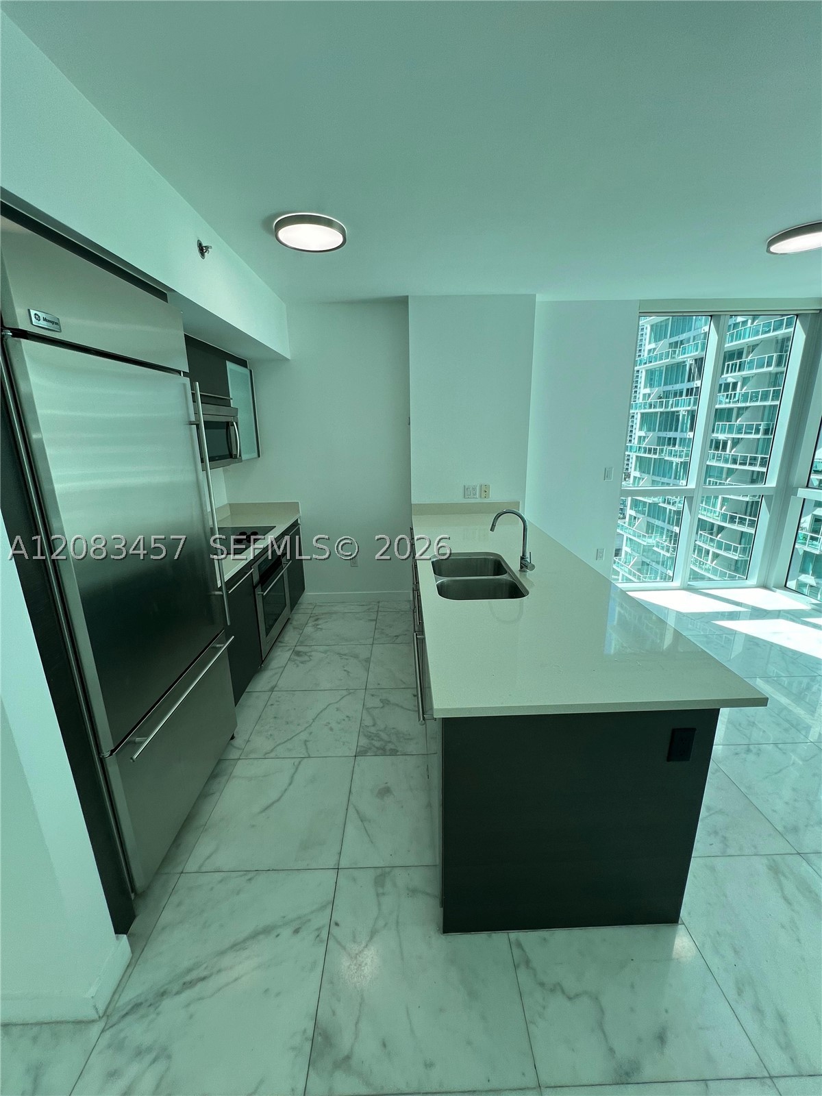 image 500 Brickell West4
