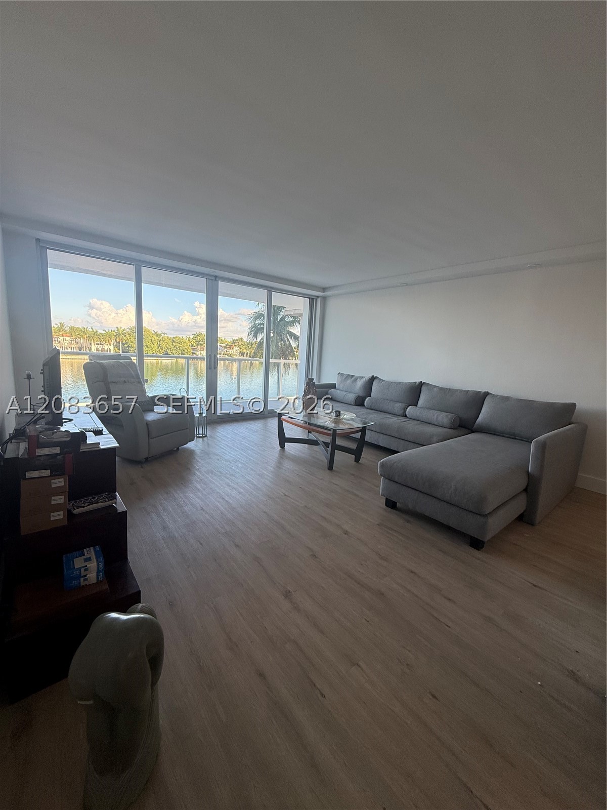 5750 Collins Ave #3F