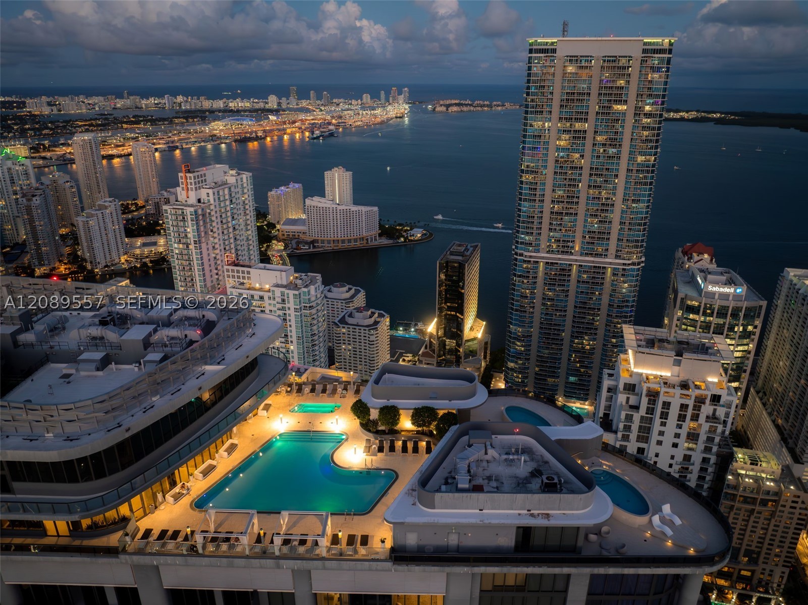 image Brickell Flatiron47