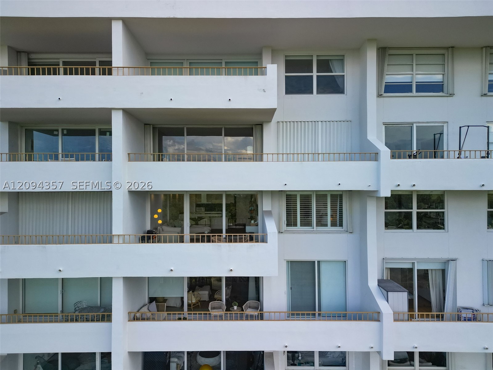 image Commodore Club West26