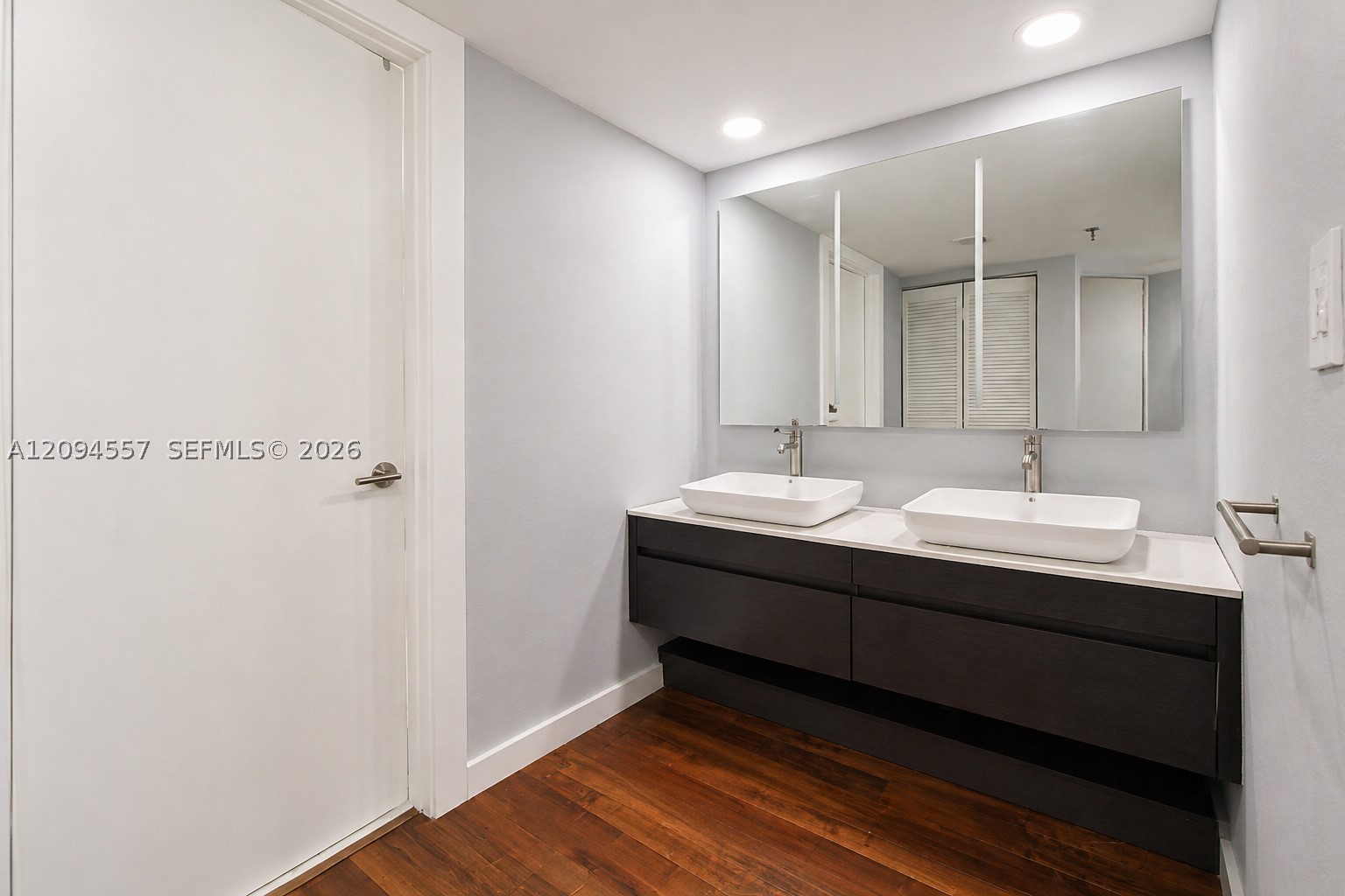 image Brickell Key One12