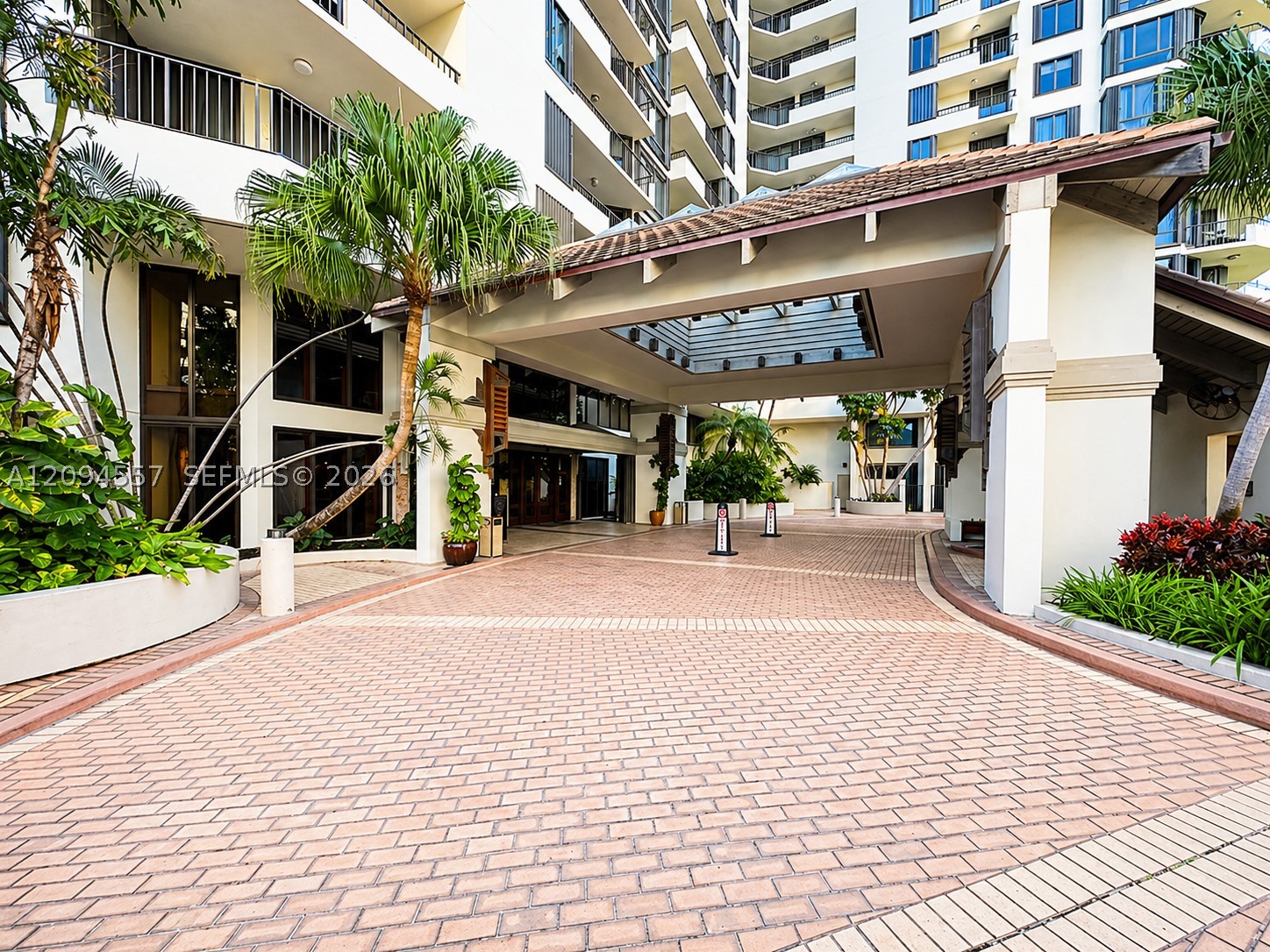 image Brickell Key One18
