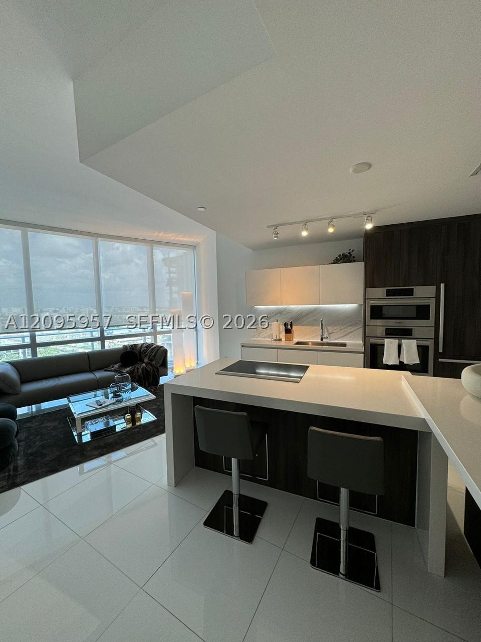 851 NE 1st Ave #1404