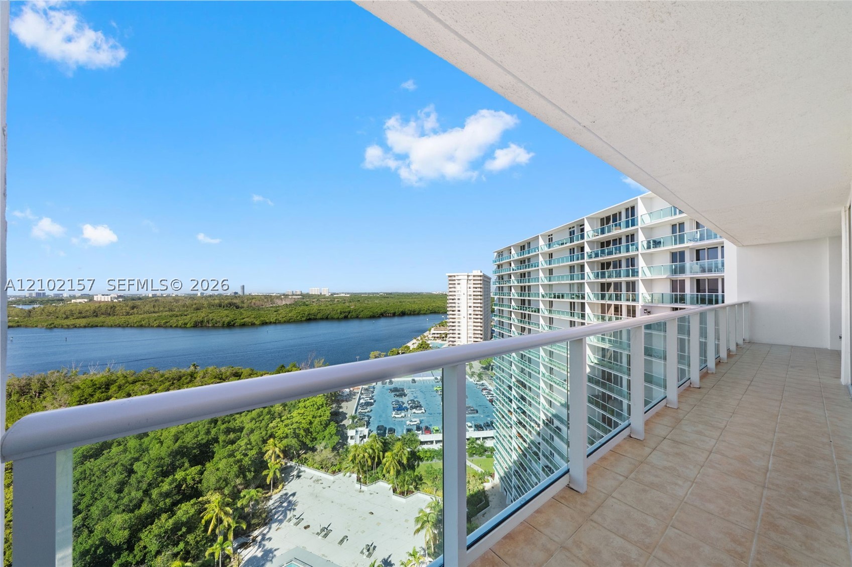 image Arlen House East14
