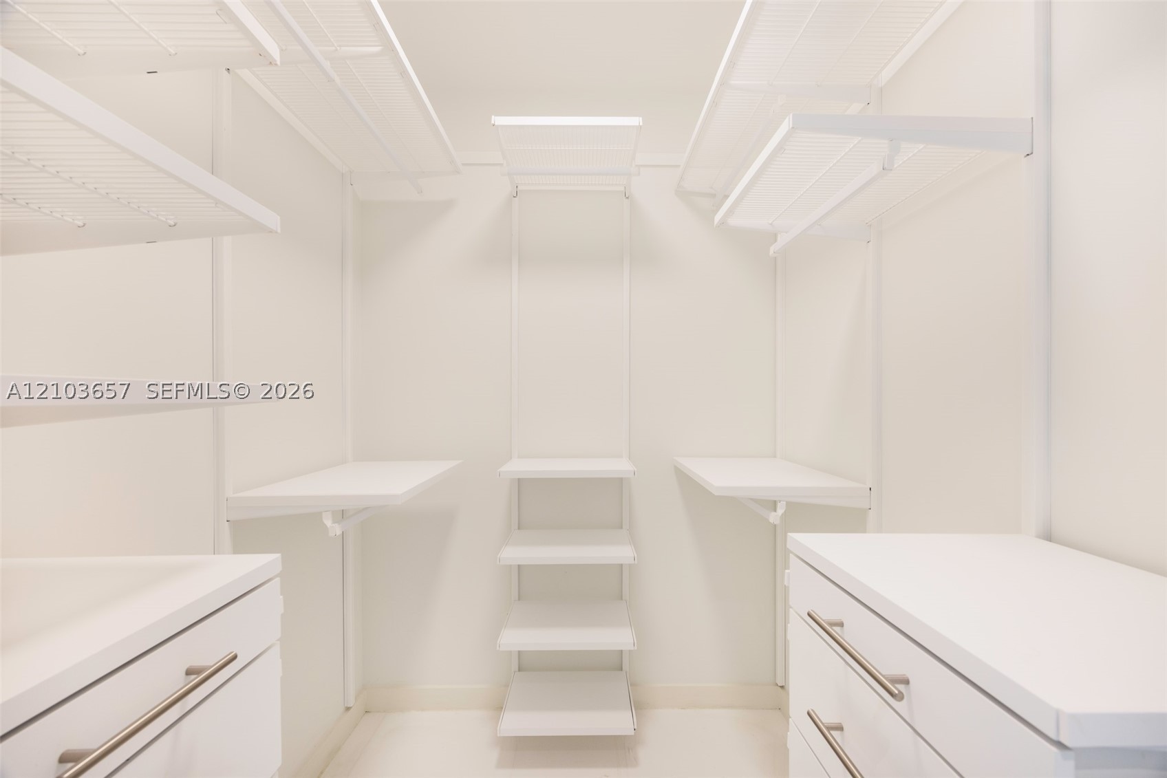 image Aston Martin Residences13
