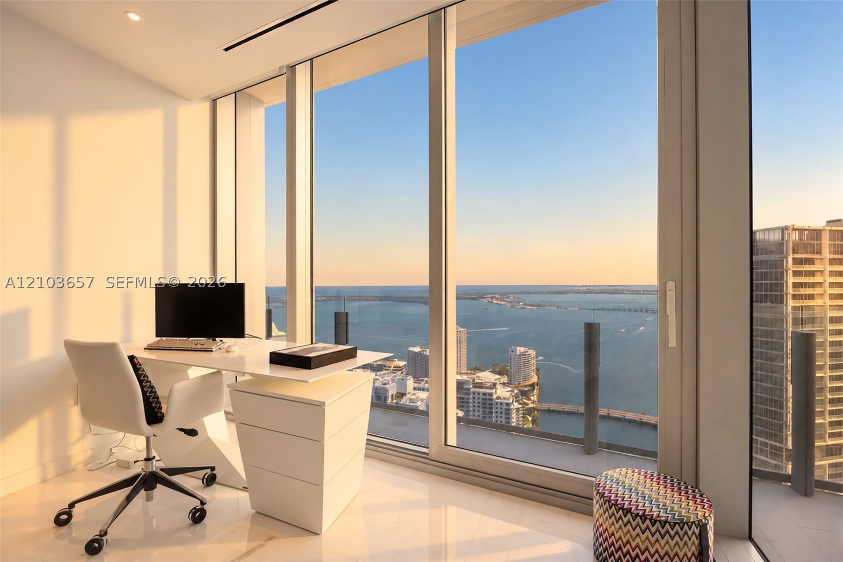 image Aston Martin Residences18