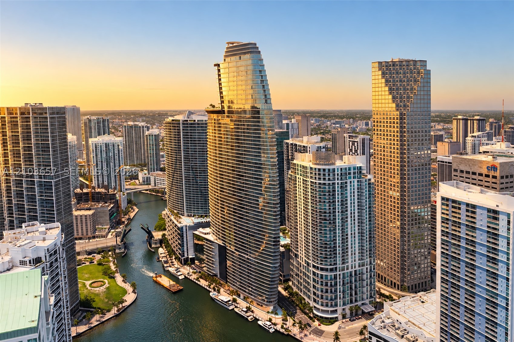 image Aston Martin Residences37