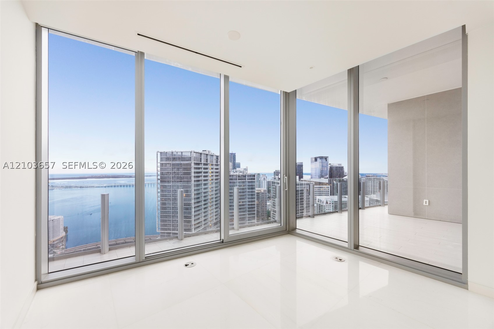 image Aston Martin Residences4