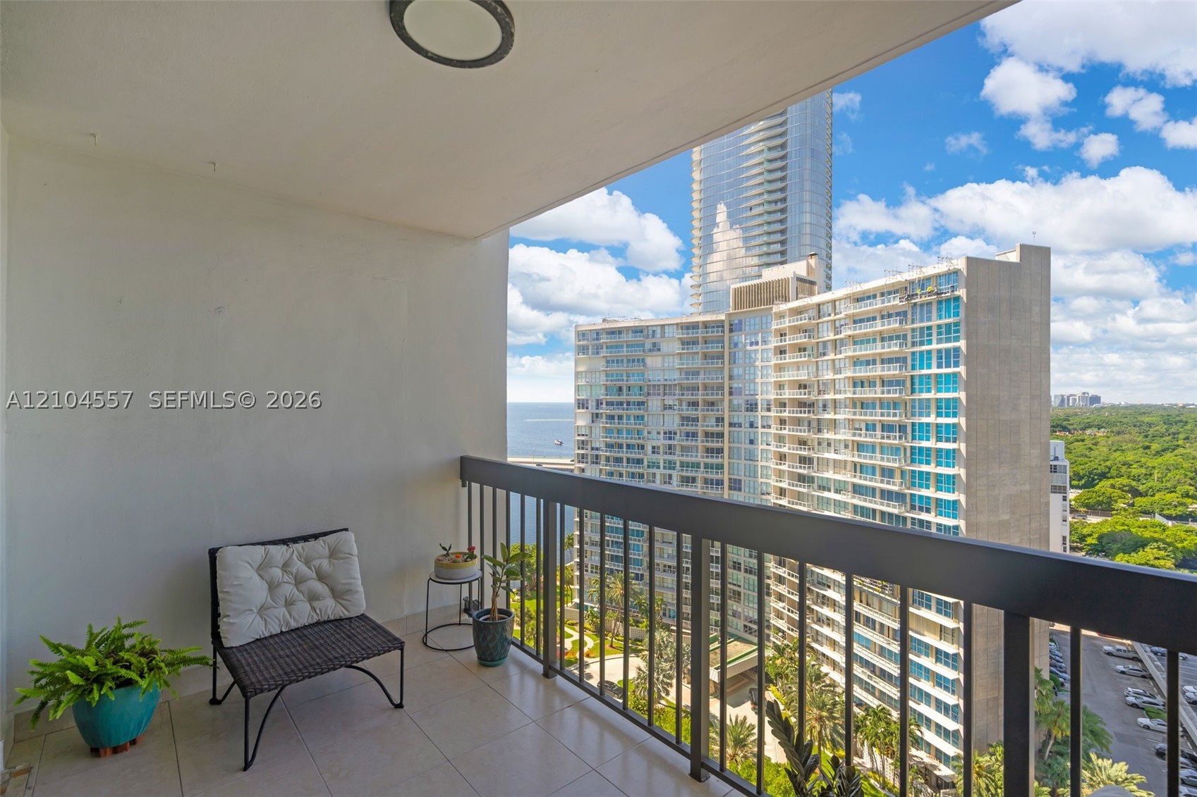 image Brickell Bay Club1