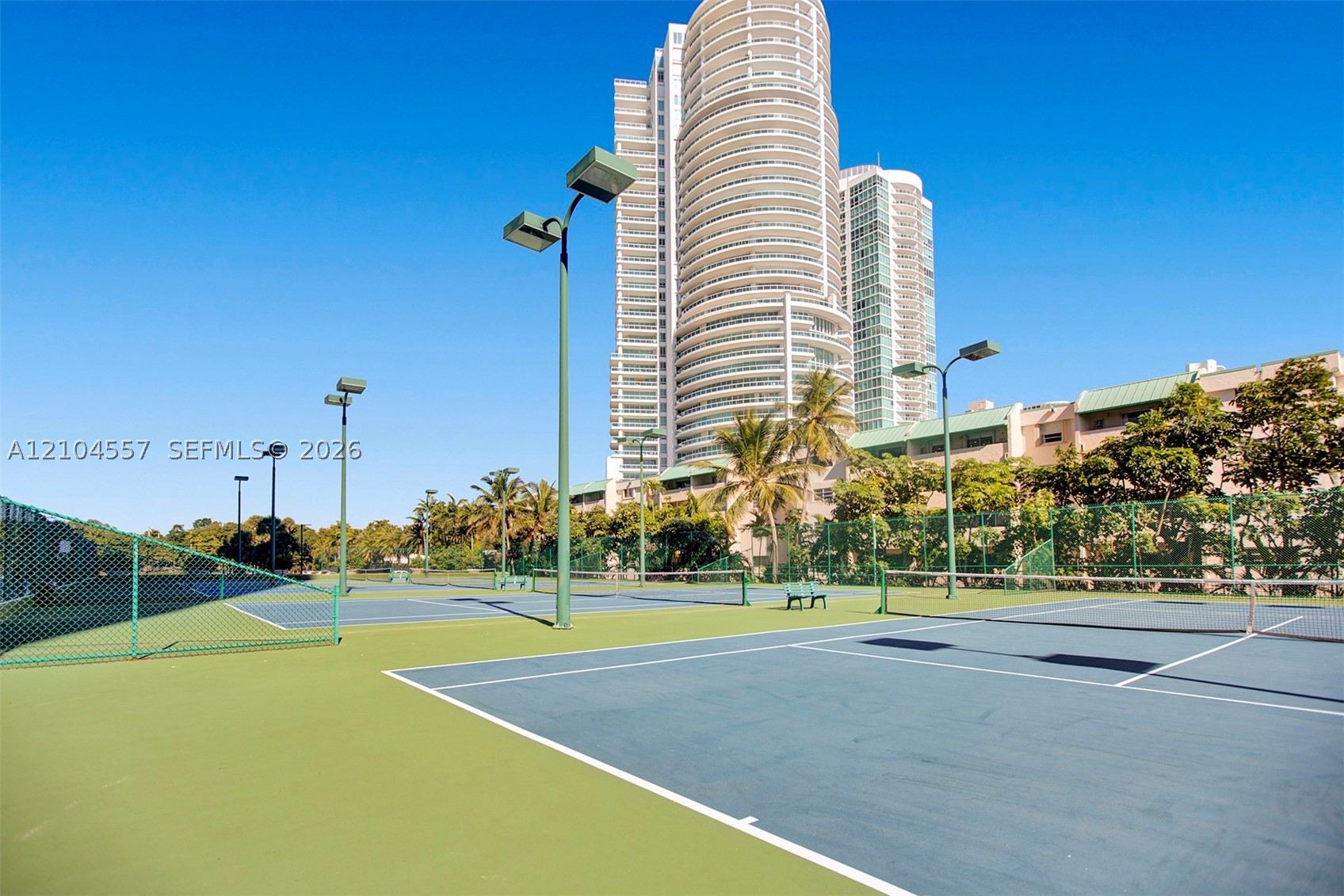 image Brickell Bay Club25
