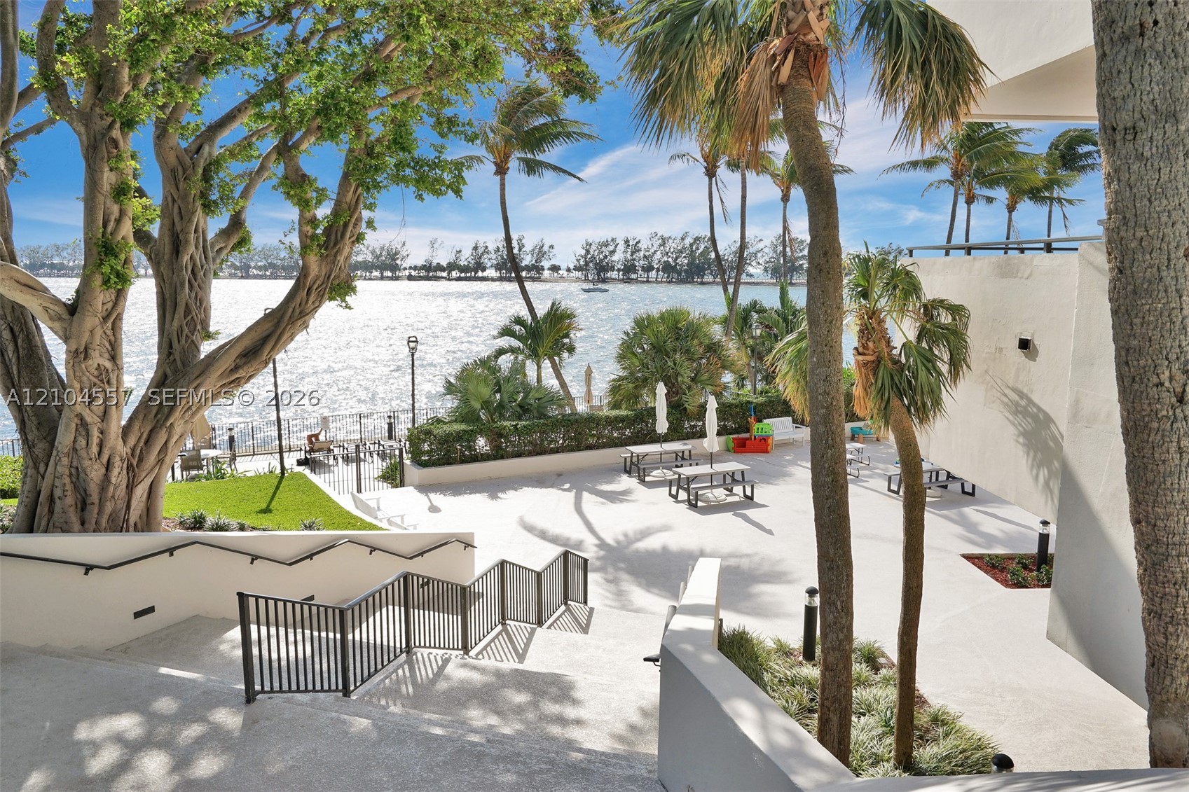 image Brickell Bay Club31
