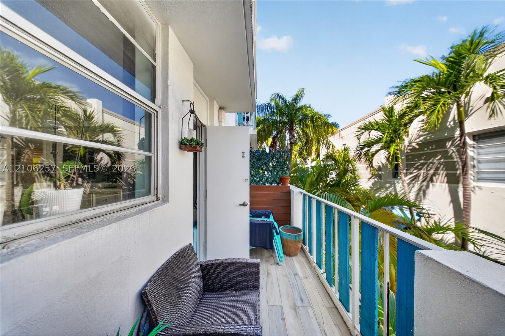 335 Collins #203 Miami Beach, FL 33139