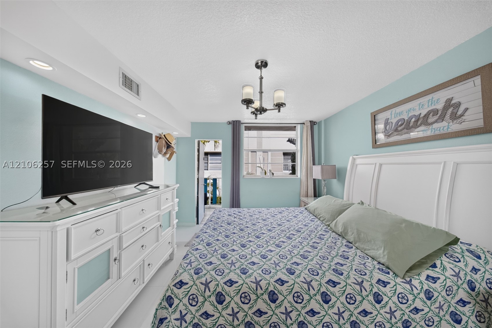 335 Collins #203 Miami Beach, FL 33139