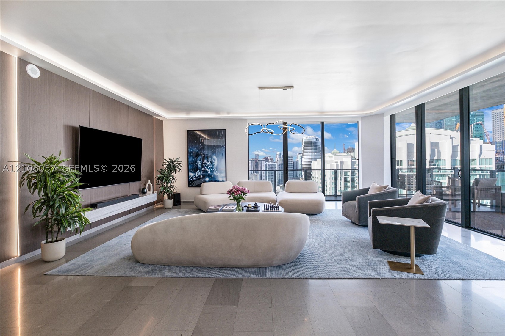 68 SE 6th St #3711 Miami, FL 33131