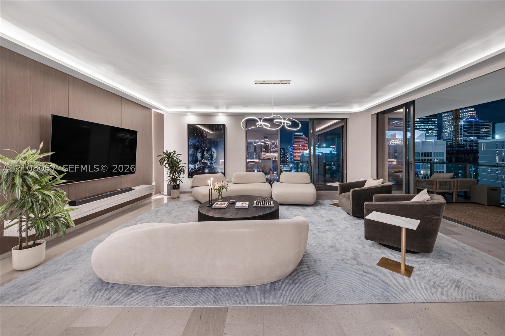 68 SE 6th St #3711 Miami, FL 33131