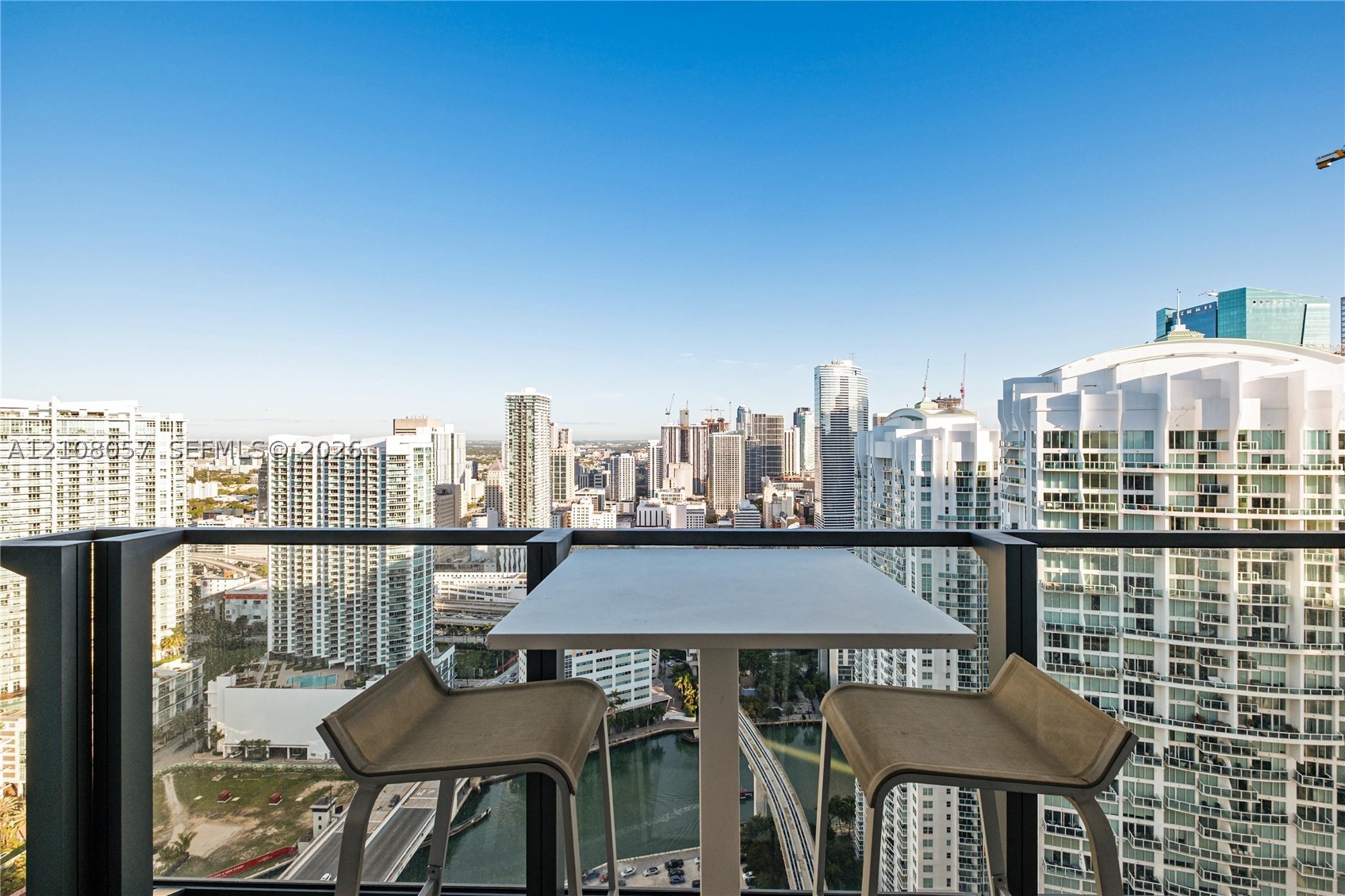 68 SE 6th St #3711 Miami, FL 33131