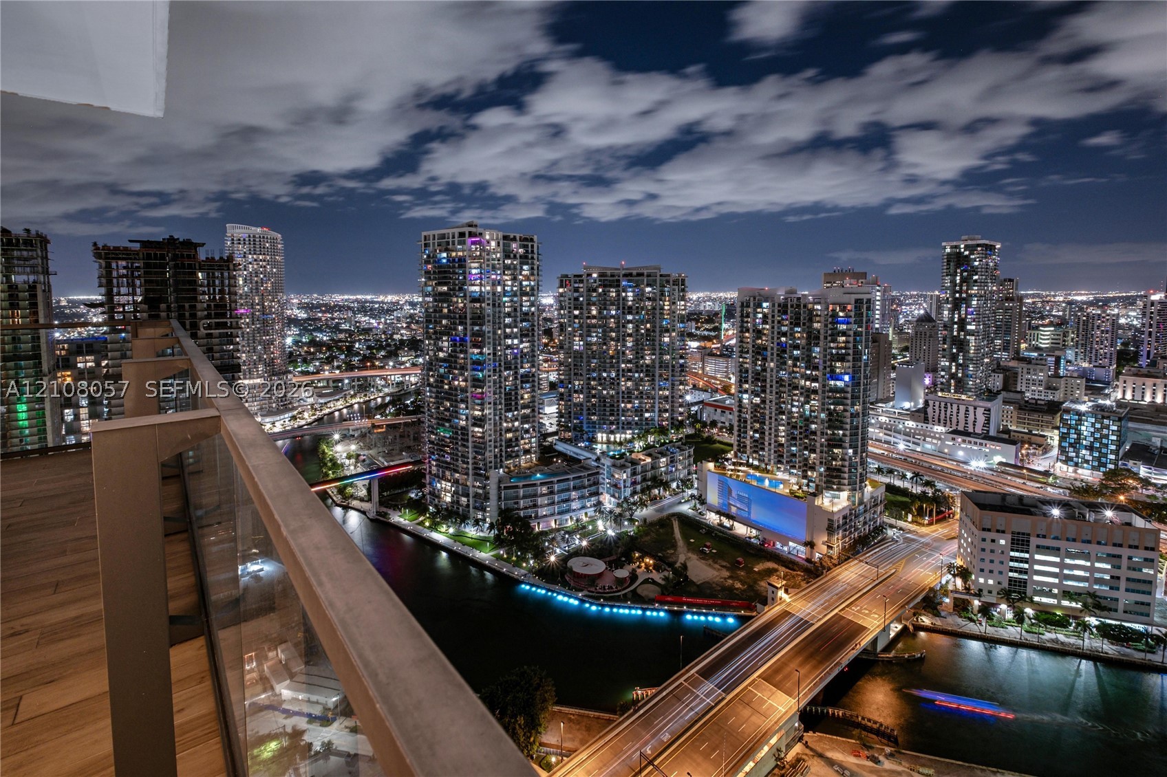 68 SE 6th St #3711 Miami, FL 33131