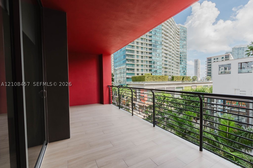 image The Standard Residences Midtown Miami17