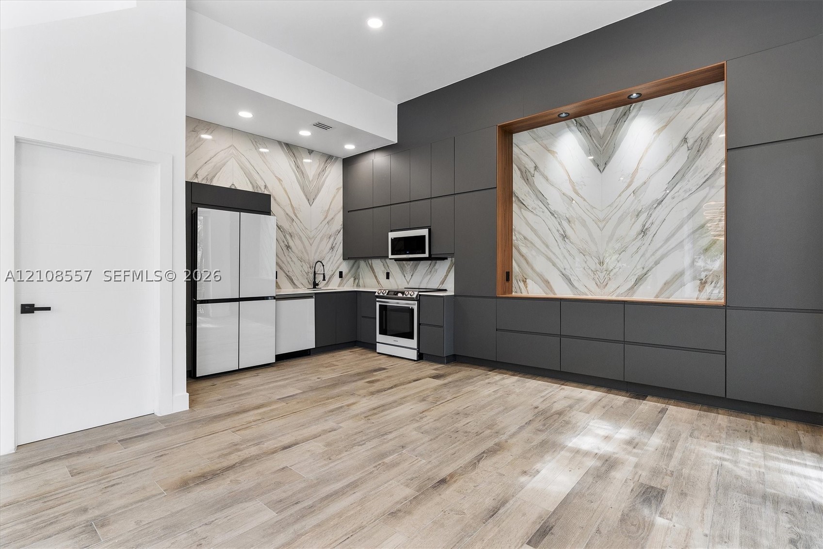 361 Jefferson Ave #1