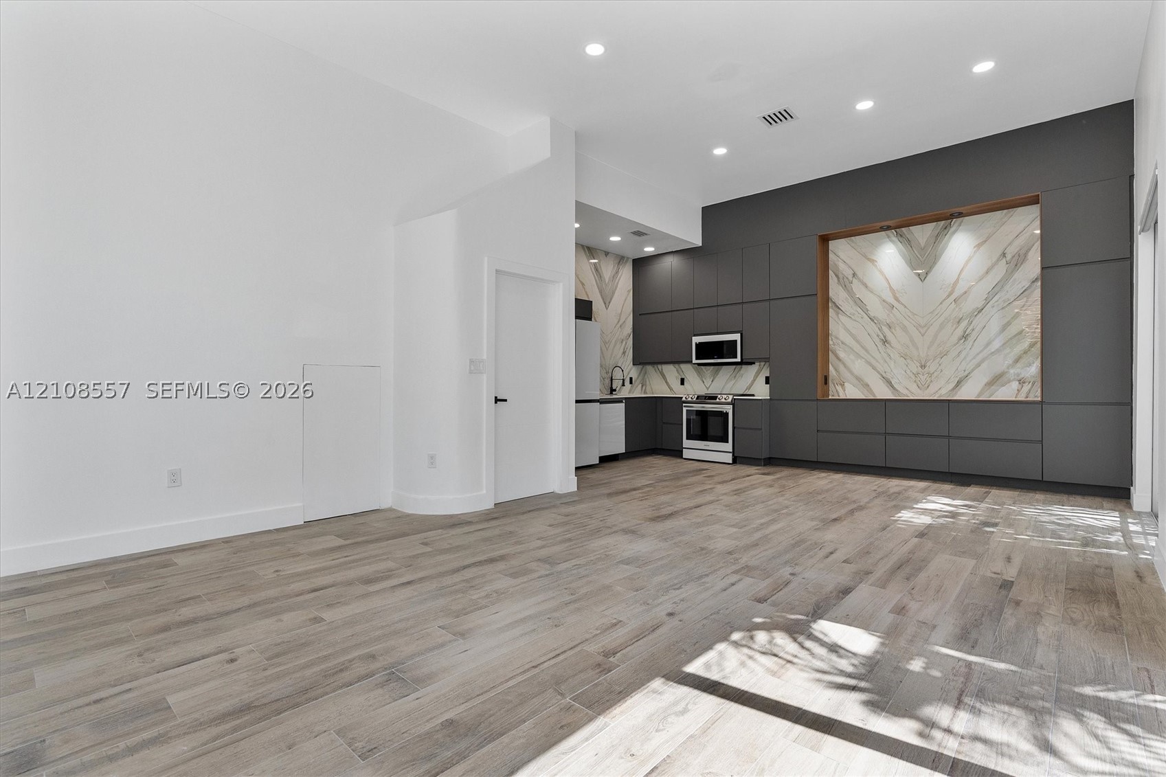 361 Jefferson Ave #1 Miami Beach, FL 33139