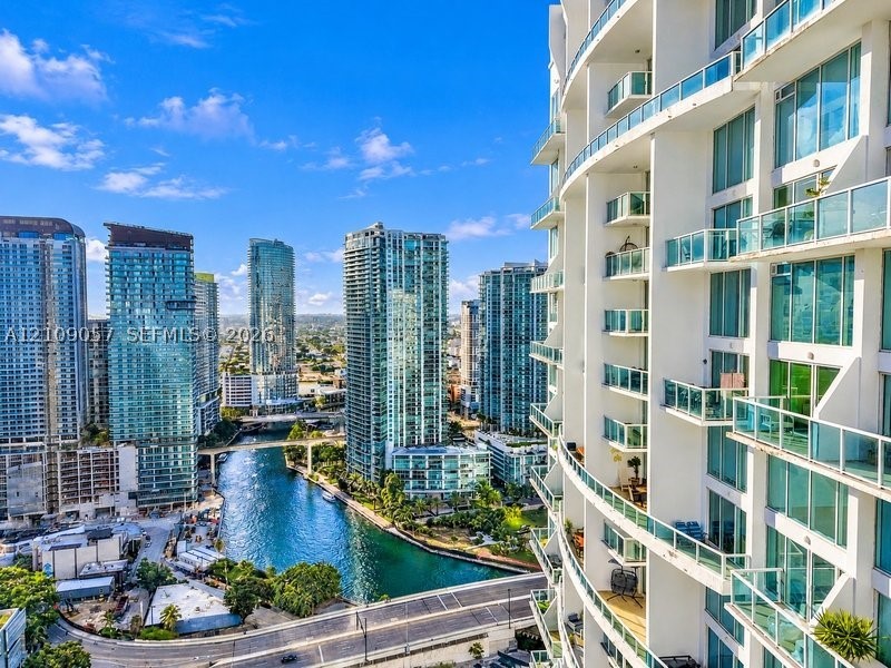 image Brickell on the River South26