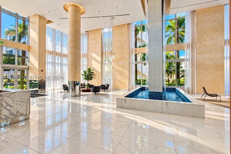 image Brickell on the River South29
