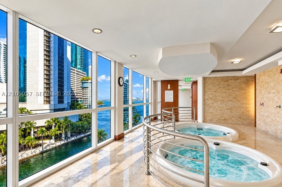 image Brickell on the River South32
