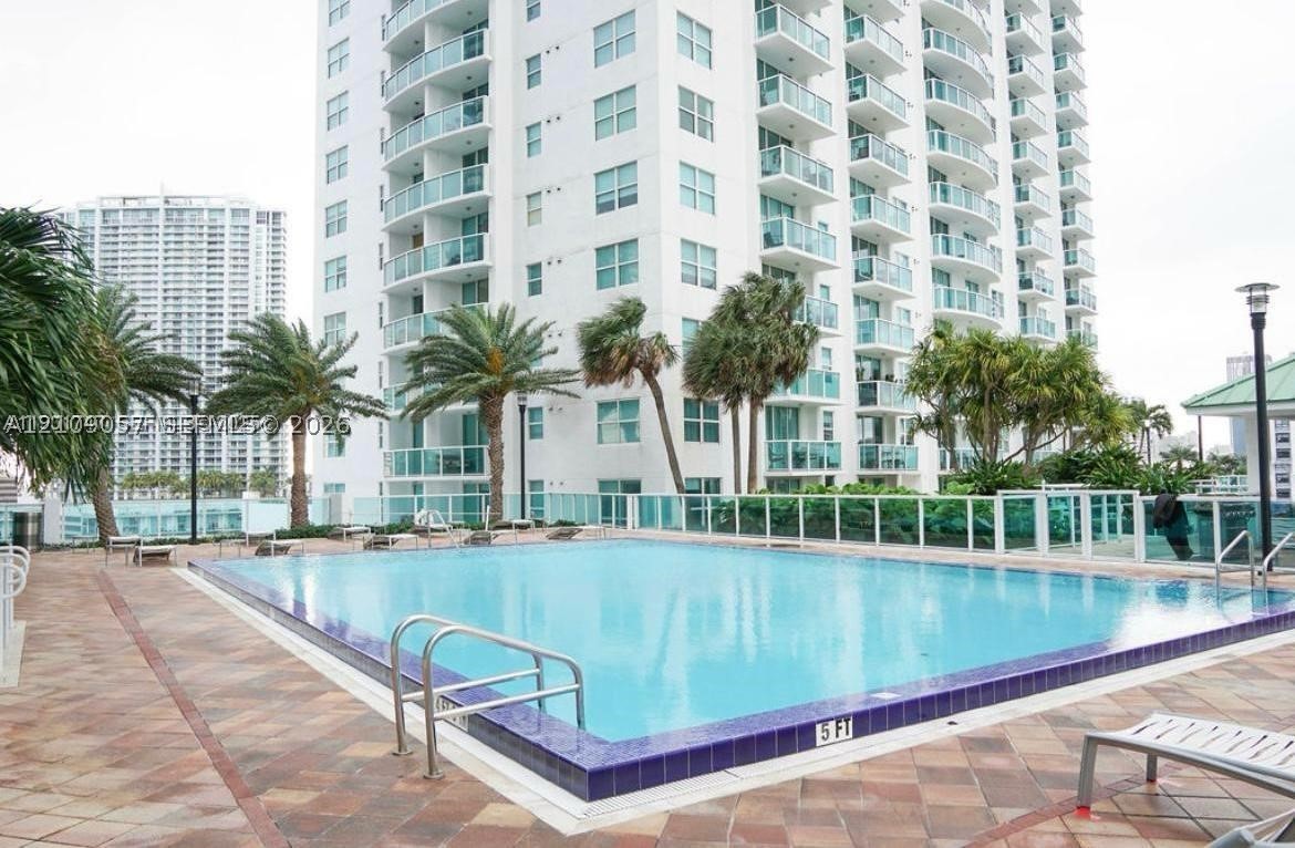image Brickell on the River South33