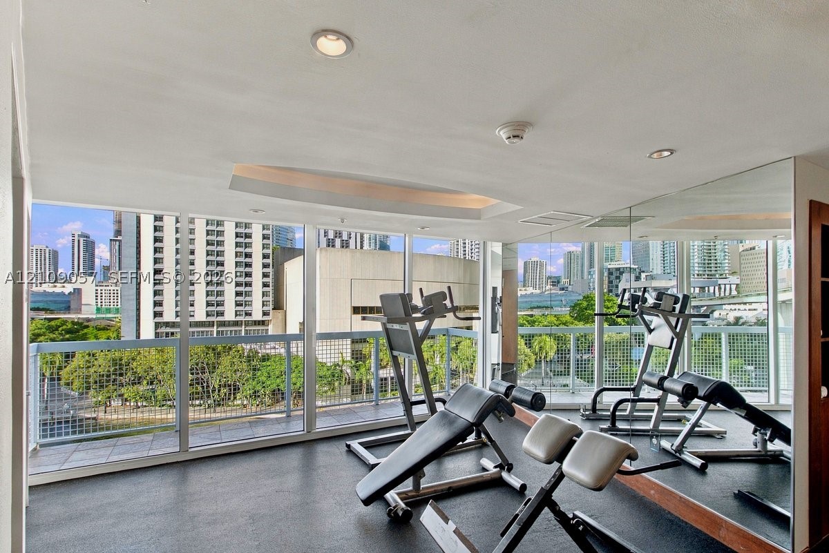 image Brickell on the River South40