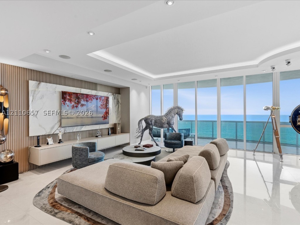 15811 Collins Ave #2901