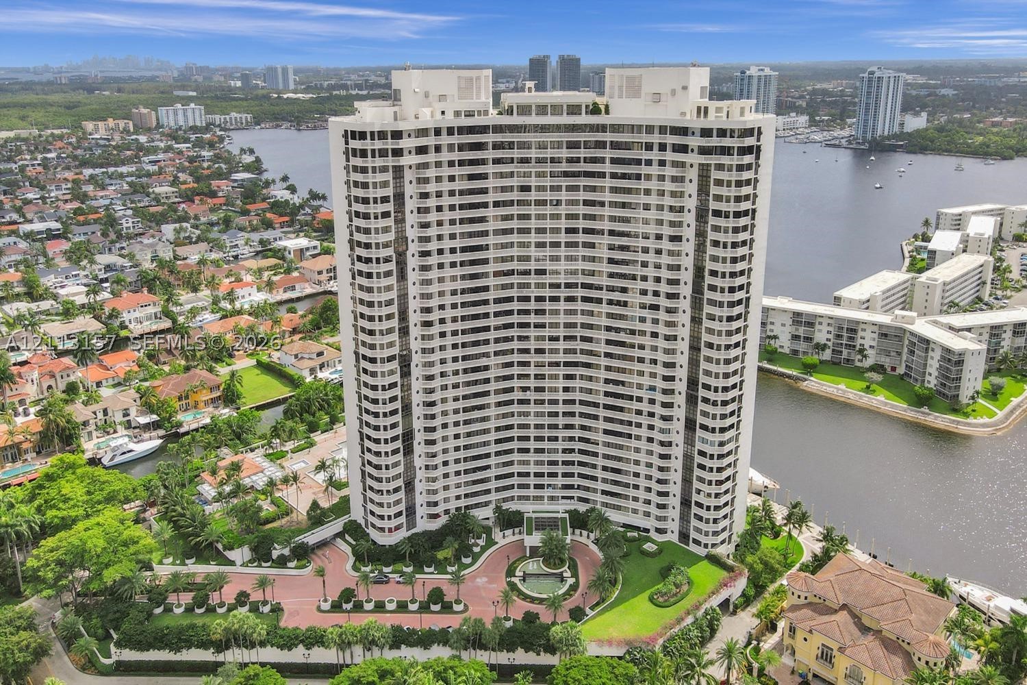 1000 W Island Blvd #2210