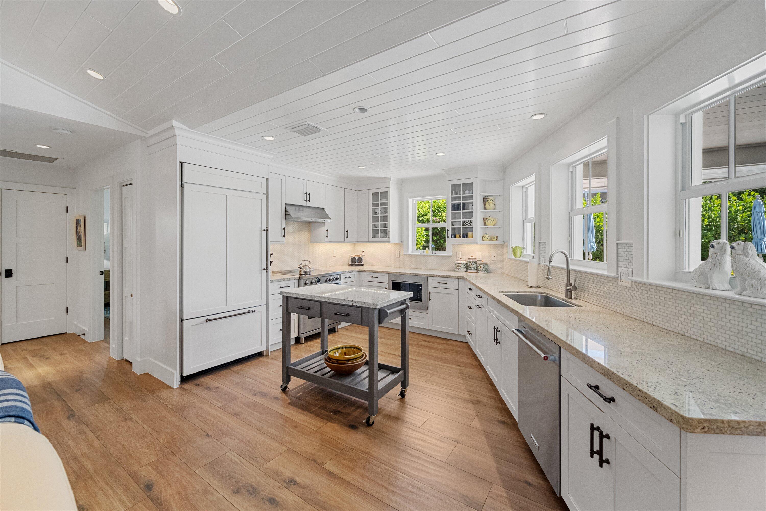 60 Colony Jupiter Inlet Colony, FL 33469