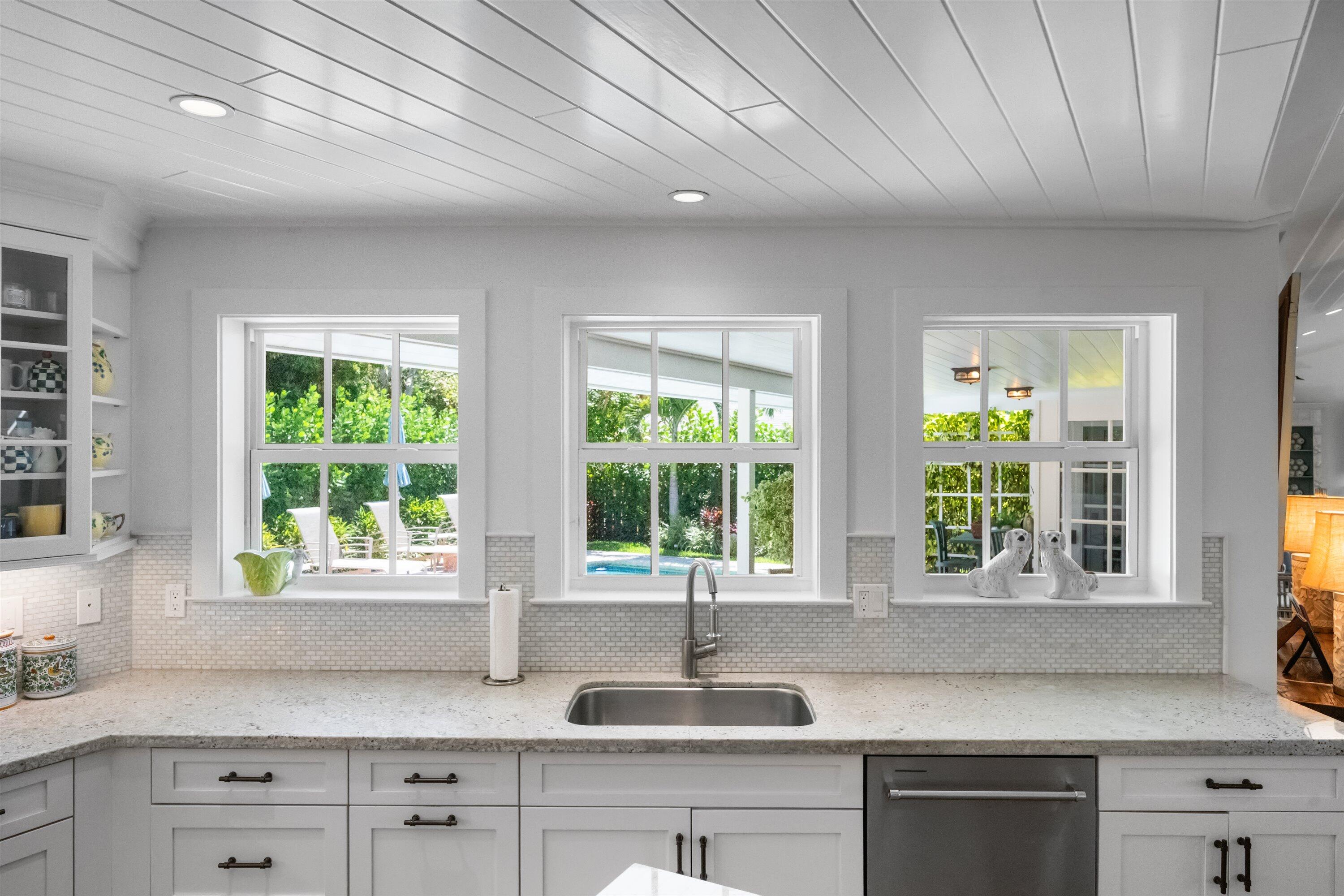 60 Colony Jupiter Inlet Colony, FL 33469