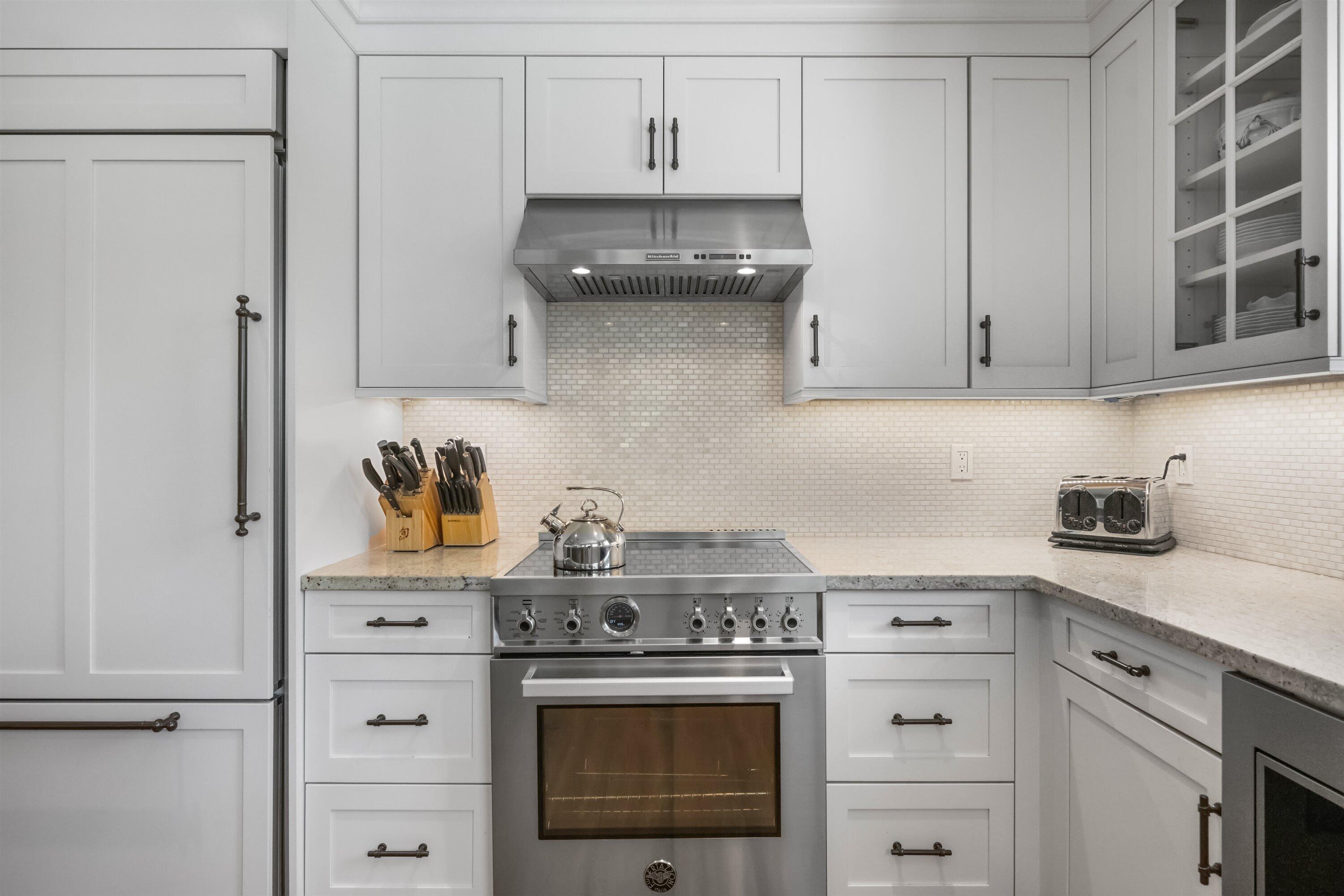 60 Colony Jupiter Inlet Colony, FL 33469