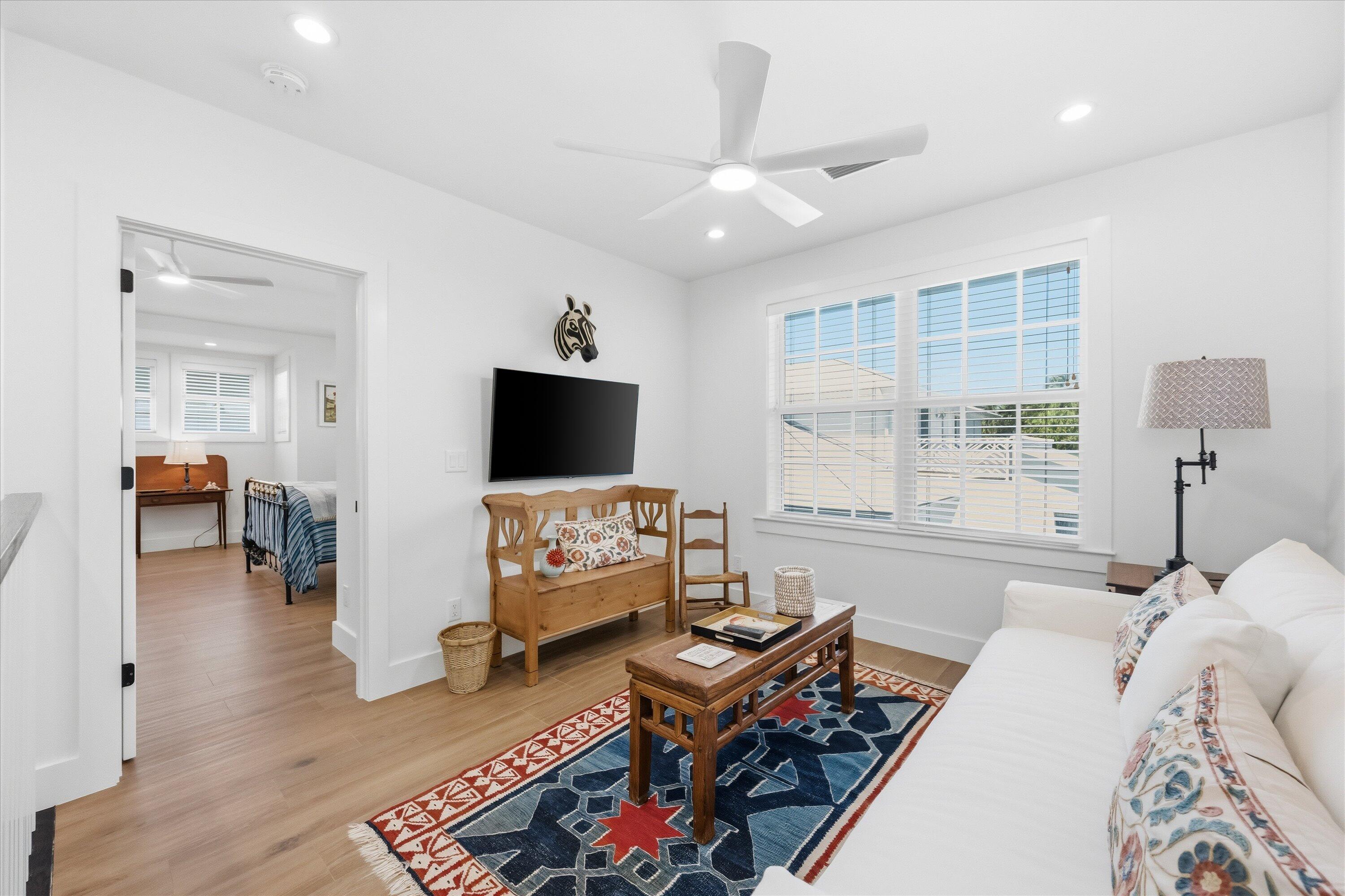 60 Colony Jupiter Inlet Colony, FL 33469