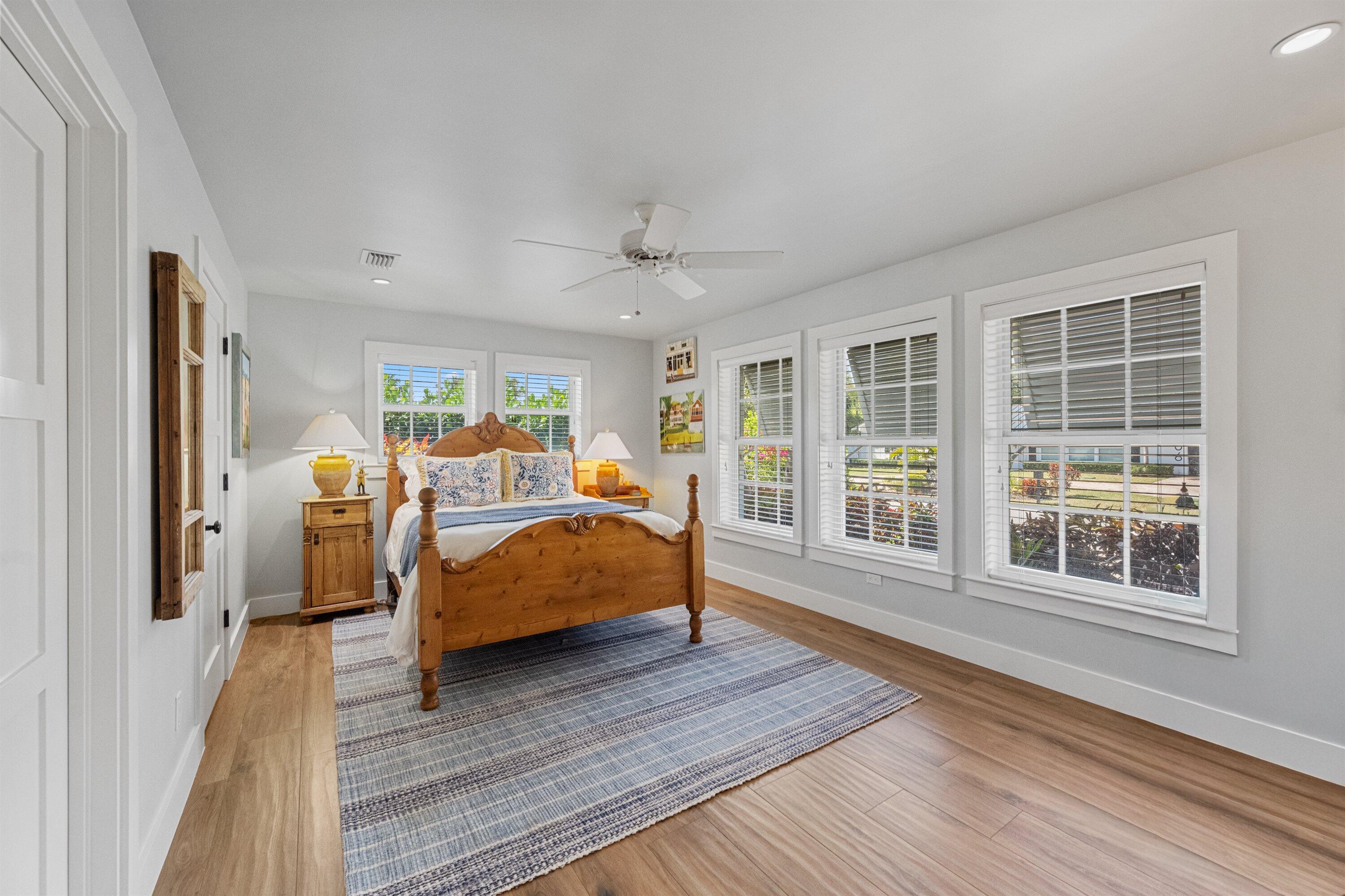 60 Colony Jupiter Inlet Colony, FL 33469